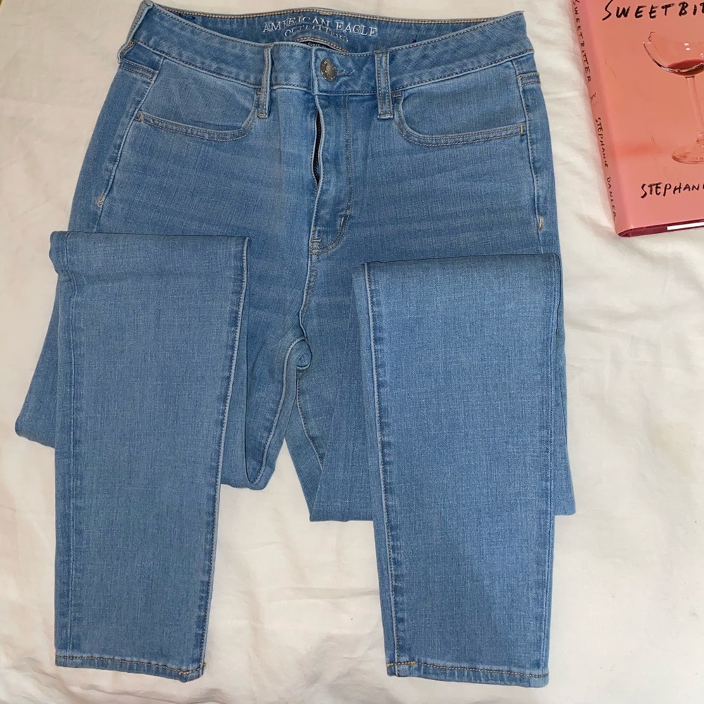 Light washed AE jeggings 💙